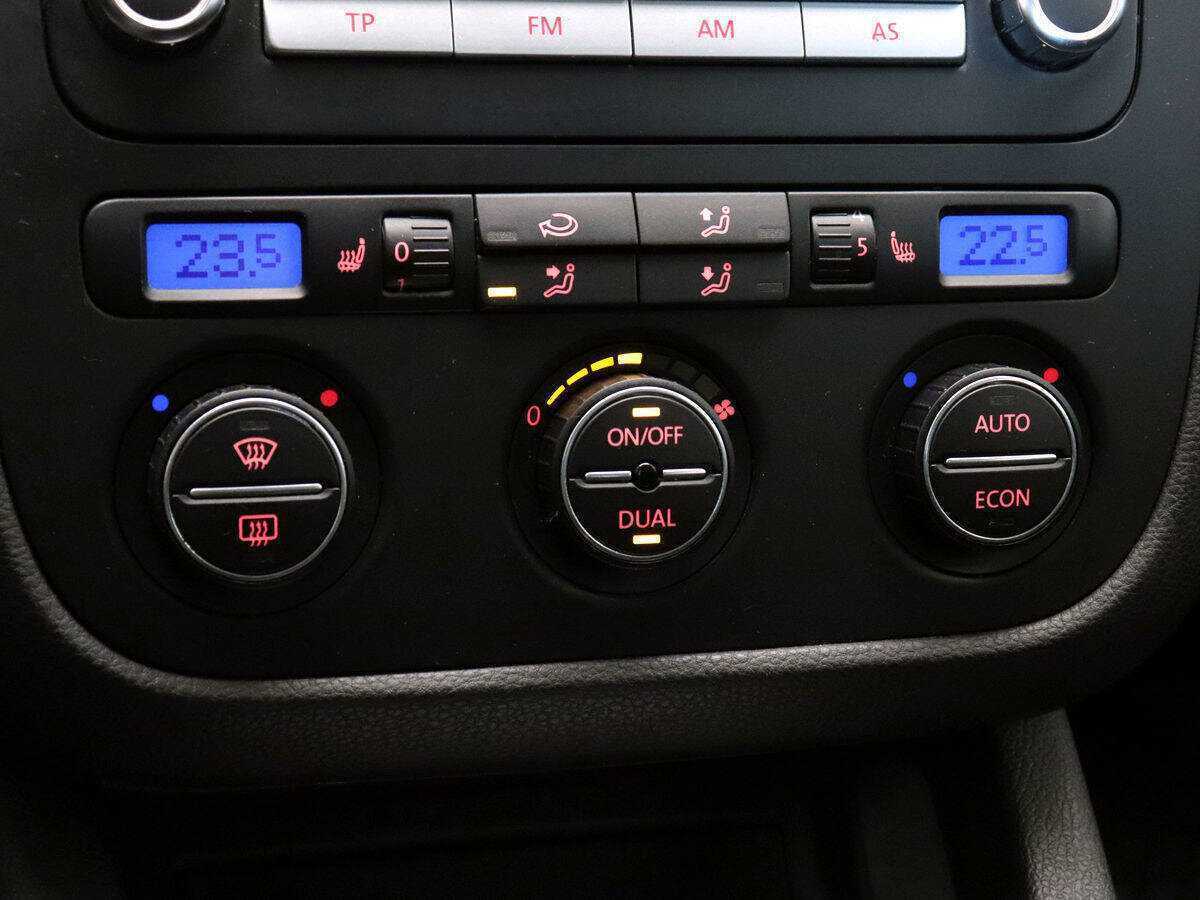 Volkswagen Golf 2007 года с пробегом. Фото: #12