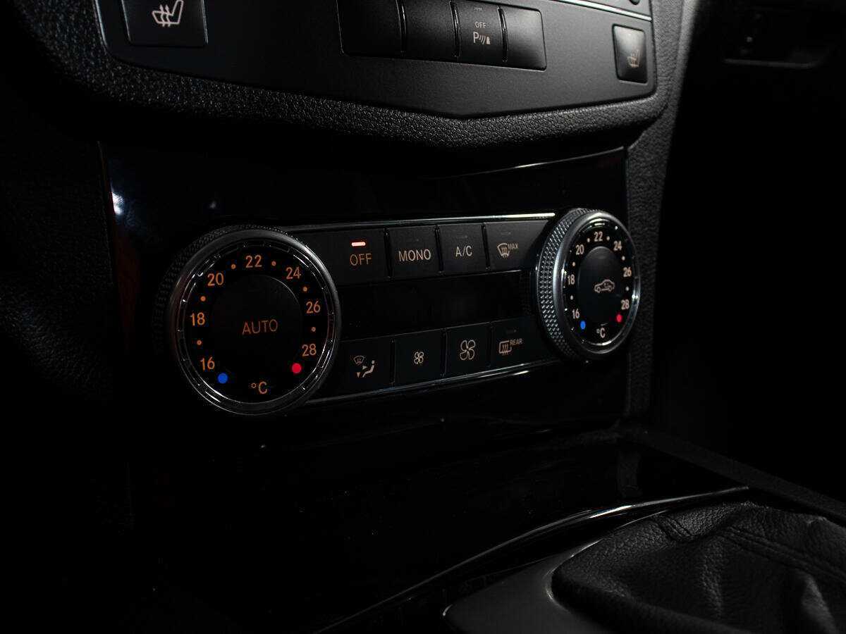 Mercedes-Benz C-Класс 2007 года с пробегом. Фото: #16