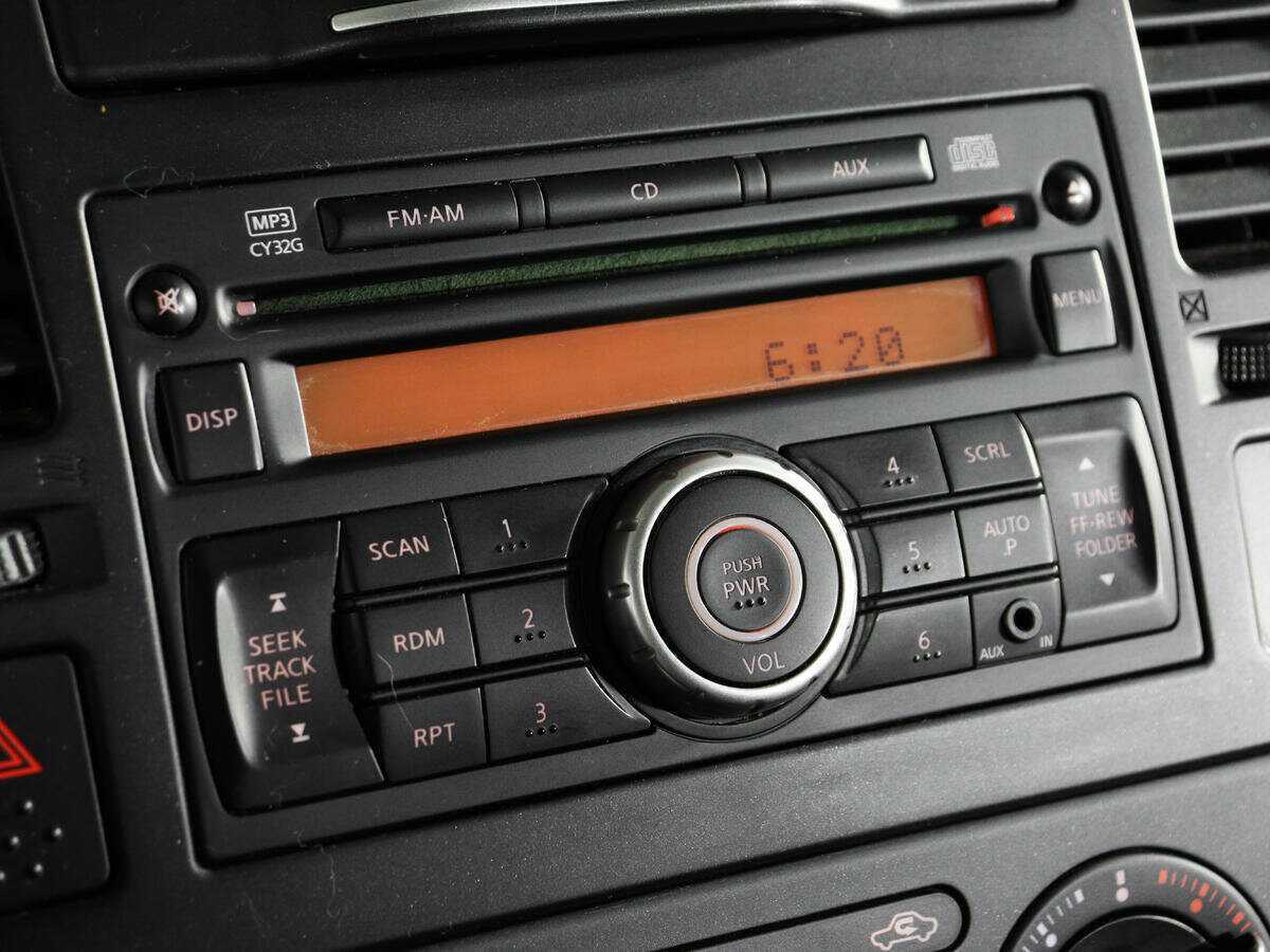 Nissan Tiida 2011 года с пробегом. Фото: #11