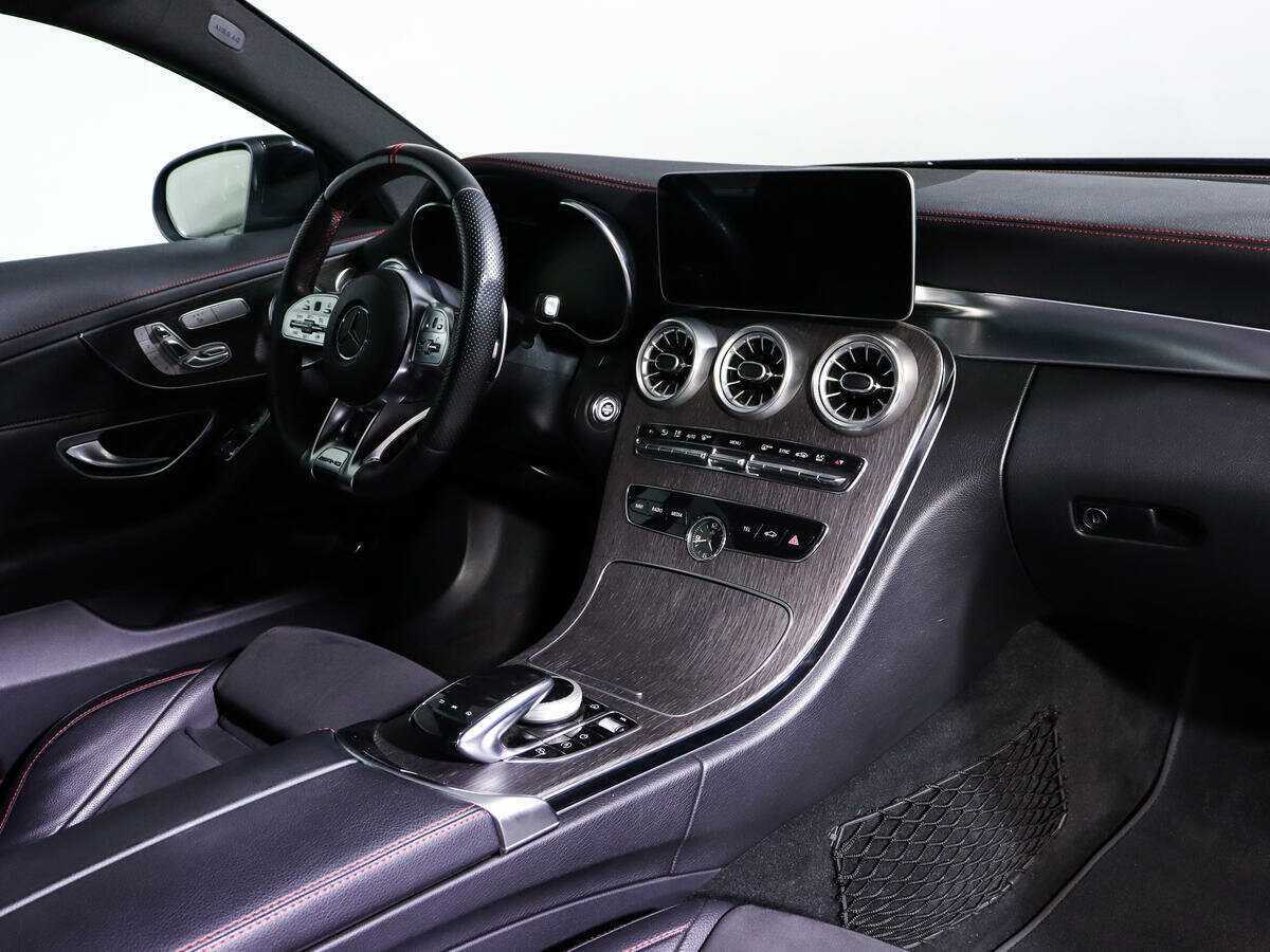 Mercedes-Benz C-Класс AMG 2019 года с пробегом. Фото: #8