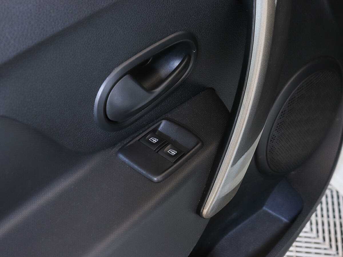 Б/У Рено Логан 2020 года. Фото: #12