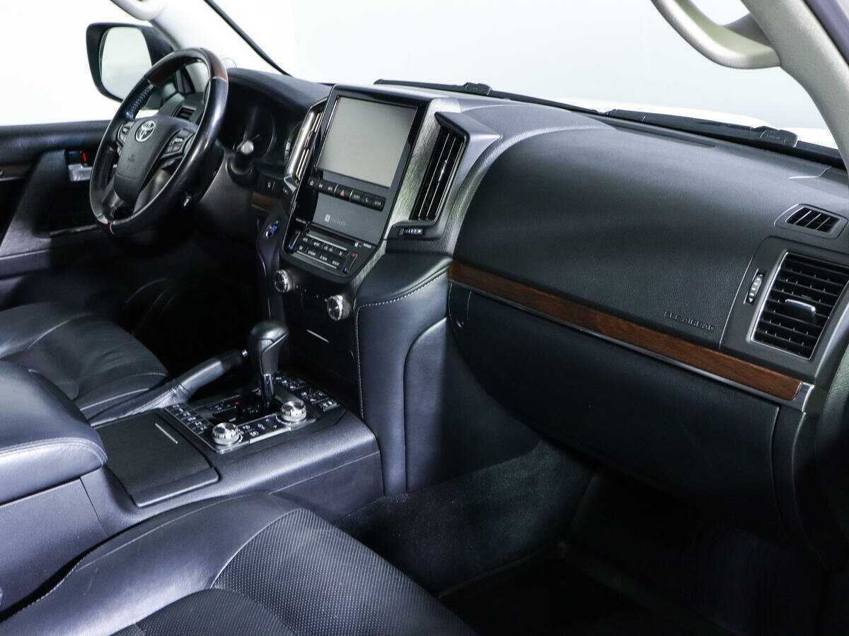 Toyota Land Cruiser 2018 года с пробегом. Фото: #8