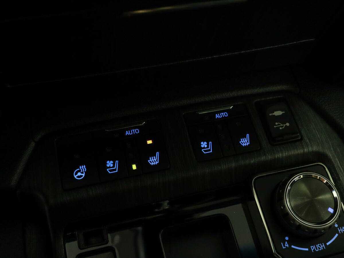 Toyota Land Cruiser 2018 года с пробегом. Фото: #28