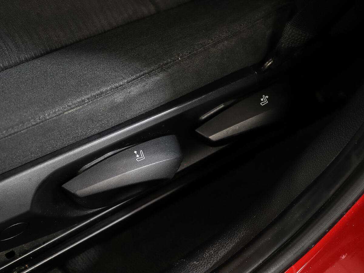 BMW 1 серии 2008 года с пробегом. Фото: #13