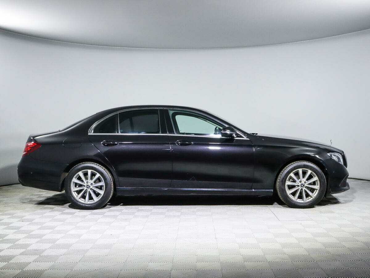 Mercedes-Benz E-Класс 2017 года с пробегом. Фото: #3