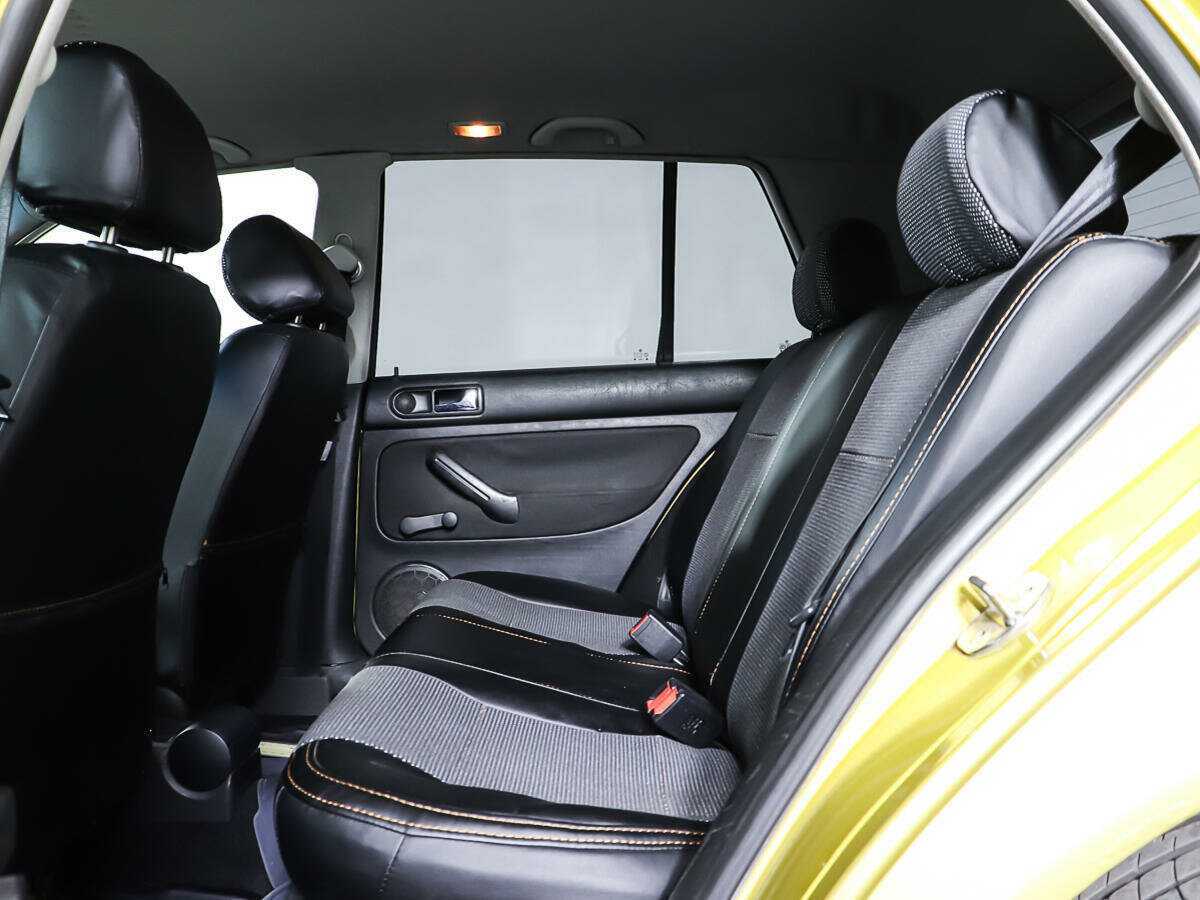 Volkswagen Golf 1999 года с пробегом. Фото: #9