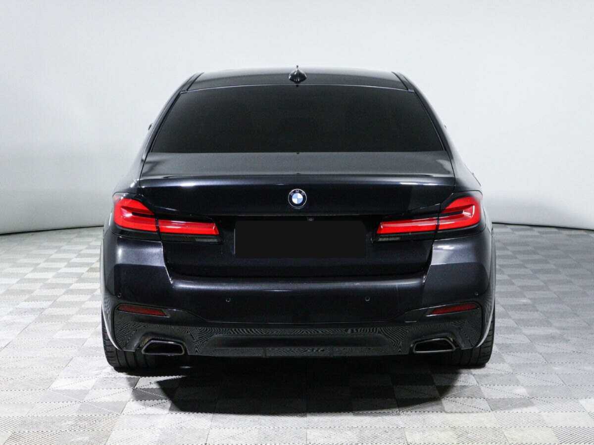 BMW 5 серии 2021 года с пробегом. Фото: #5