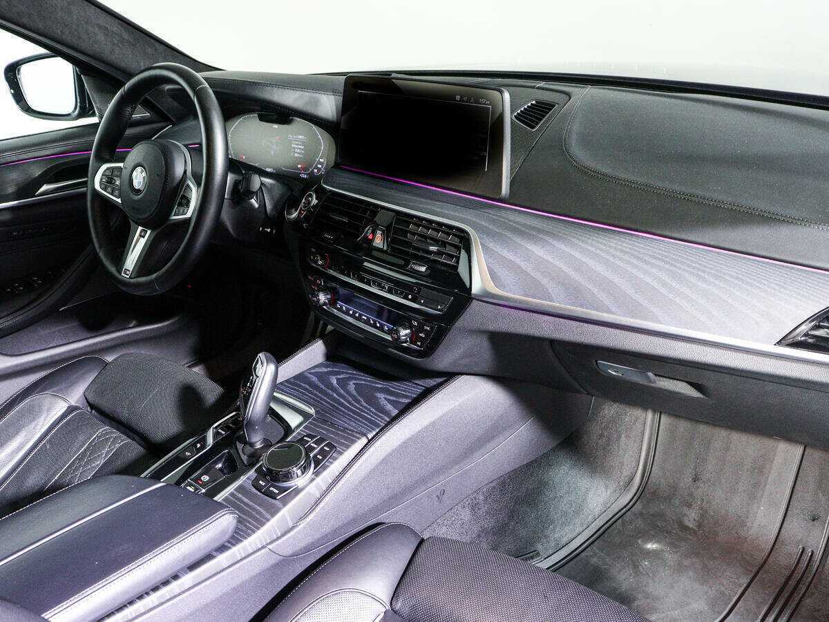 BMW 5 серии 2021 года с пробегом. Фото: #8