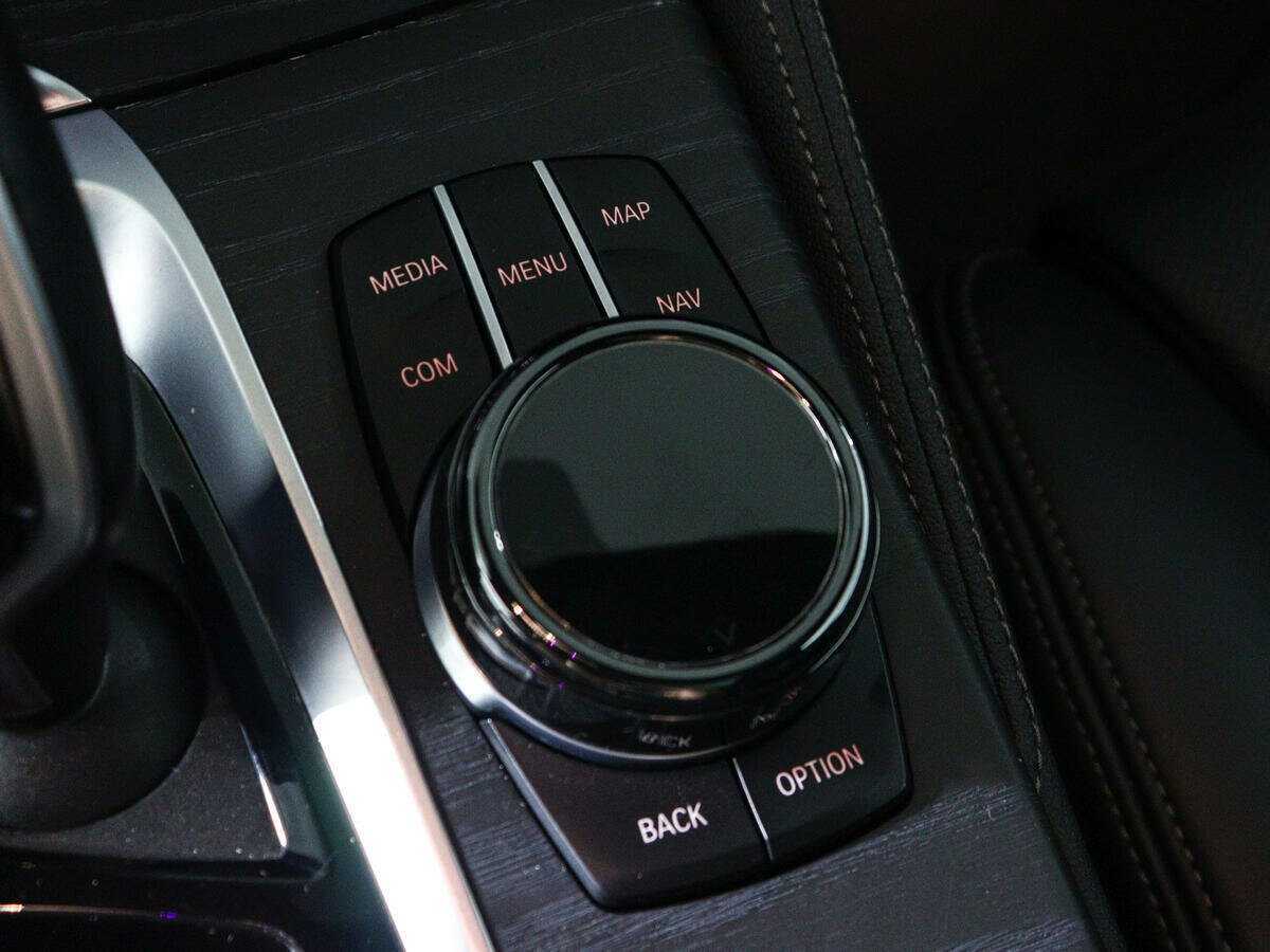 BMW 5 серии 2021 года с пробегом. Фото: #25