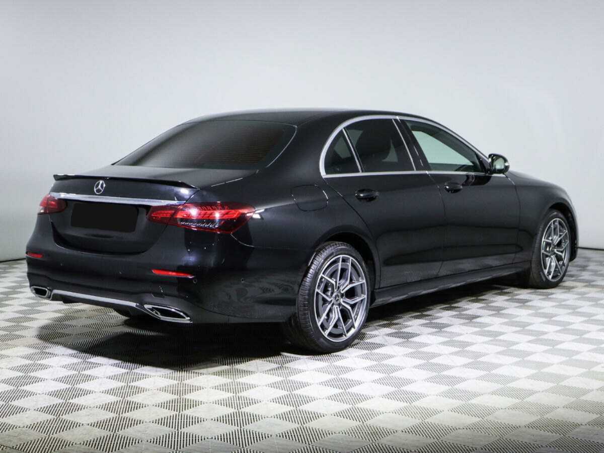 Mercedes-Benz E-Класс 2020 года с пробегом. Фото: #2