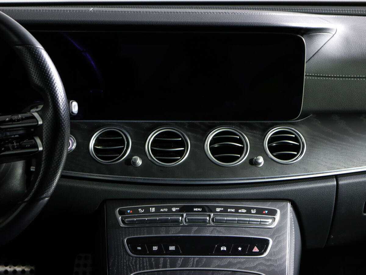 Mercedes-Benz E-Класс 2020 года с пробегом. Фото: #9