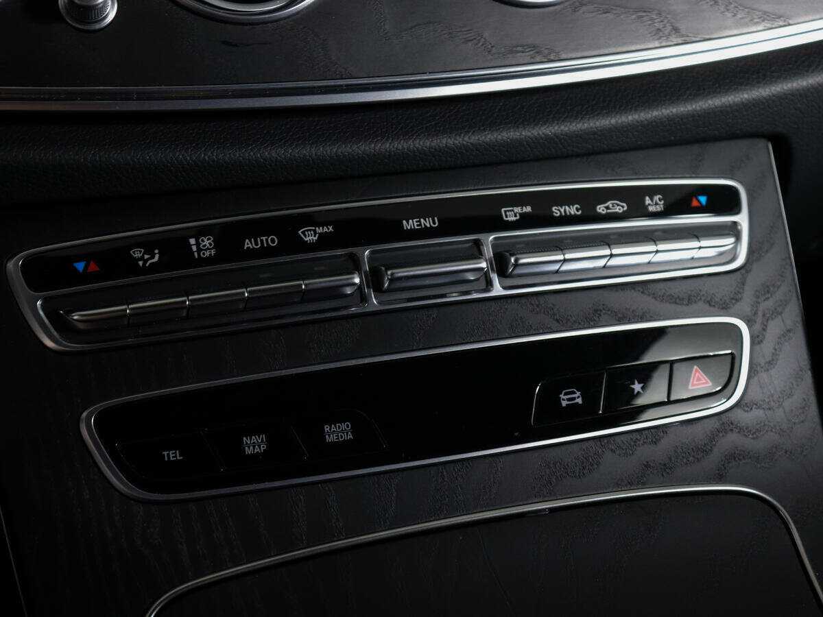 Mercedes-Benz E-Класс 2020 года с пробегом. Фото: #16
