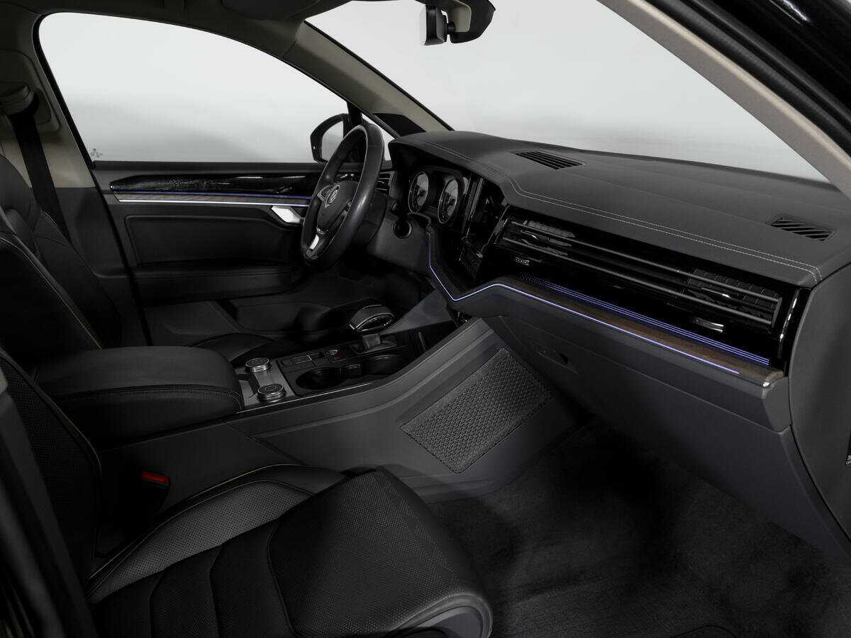 Volkswagen Touareg 2018 года с пробегом. Фото: #8