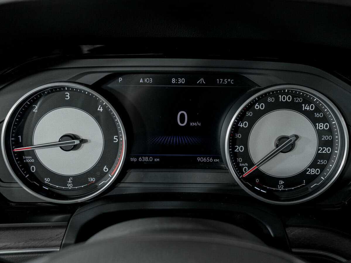 Volkswagen Touareg 2018 года с пробегом. Фото: #10