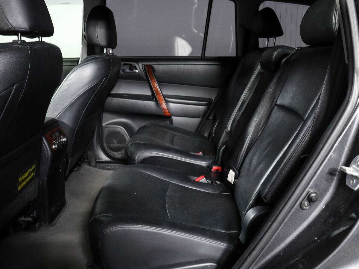 Toyota Highlander 2011 года с пробегом. Фото: #9