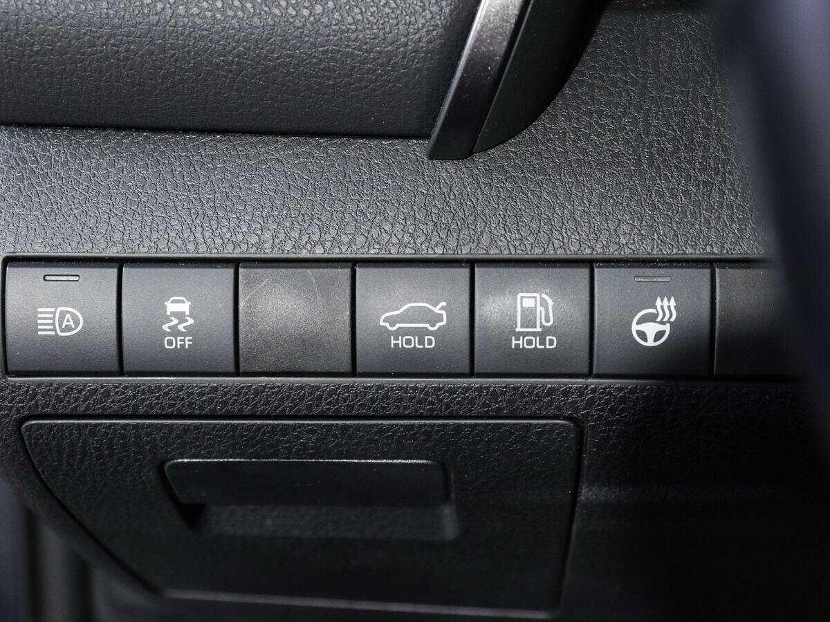 Toyota Camry 2020 года с пробегом. Фото: #17