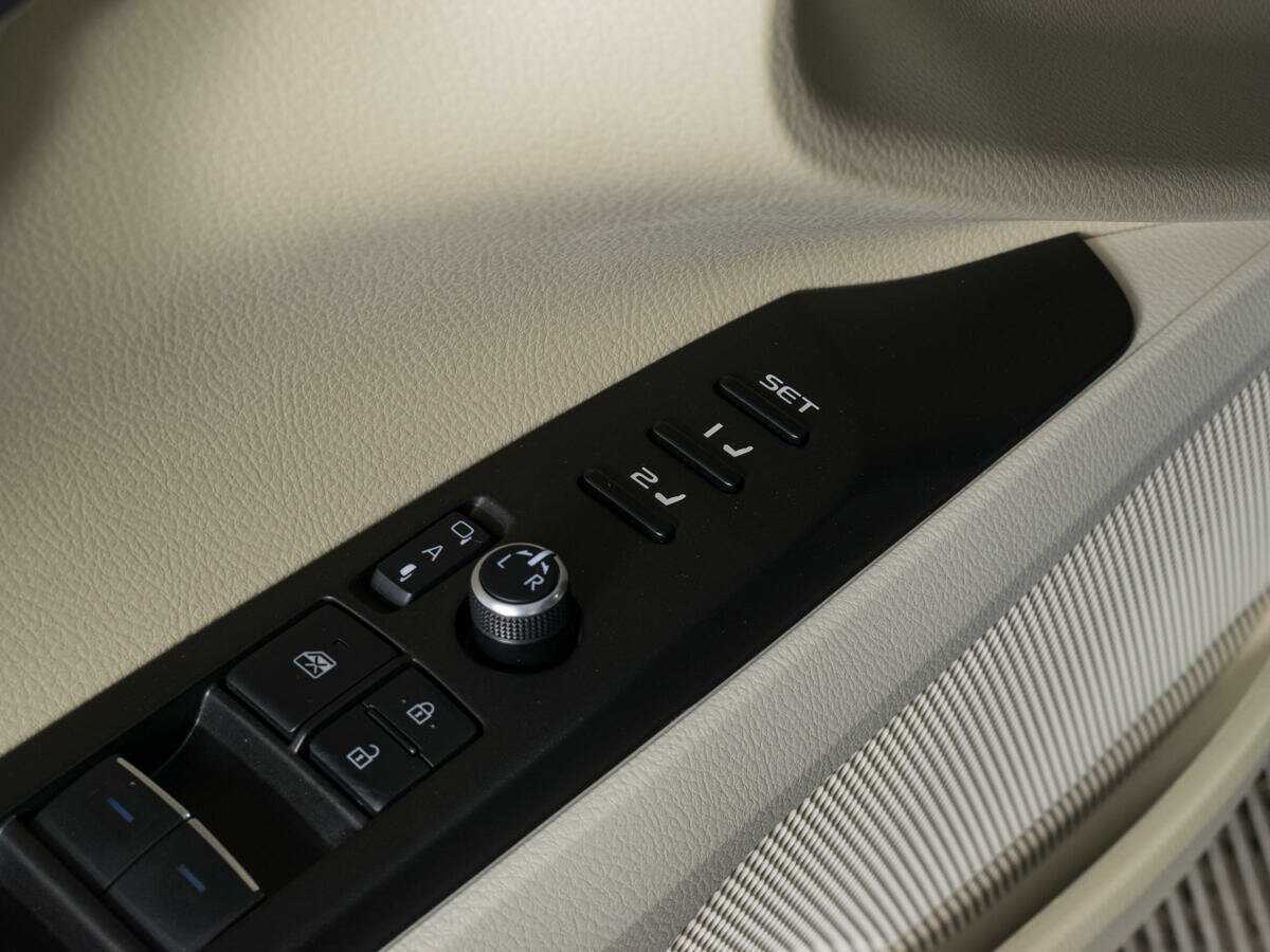 Toyota Camry 2021 года с пробегом. Фото: #20