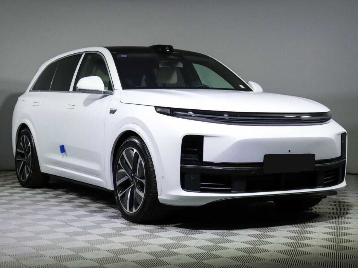 LiXiang L7 2024 года с пробегом. Фото: #2