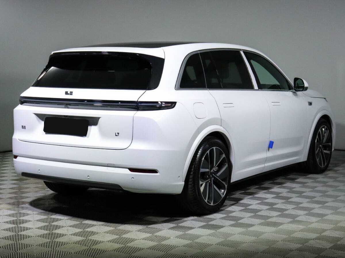 LiXiang L7 2024 года с пробегом. Фото: #3