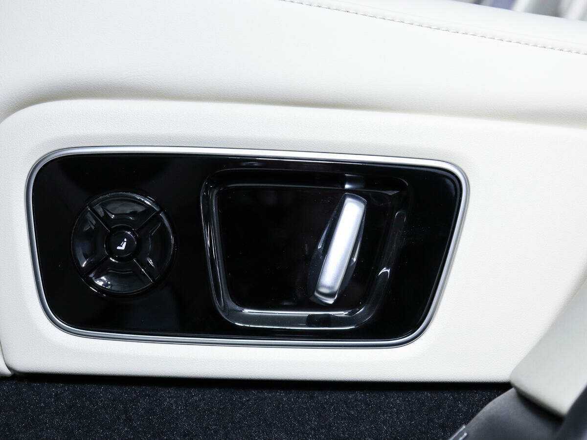 LiXiang L7 2024 года с пробегом. Фото: #12