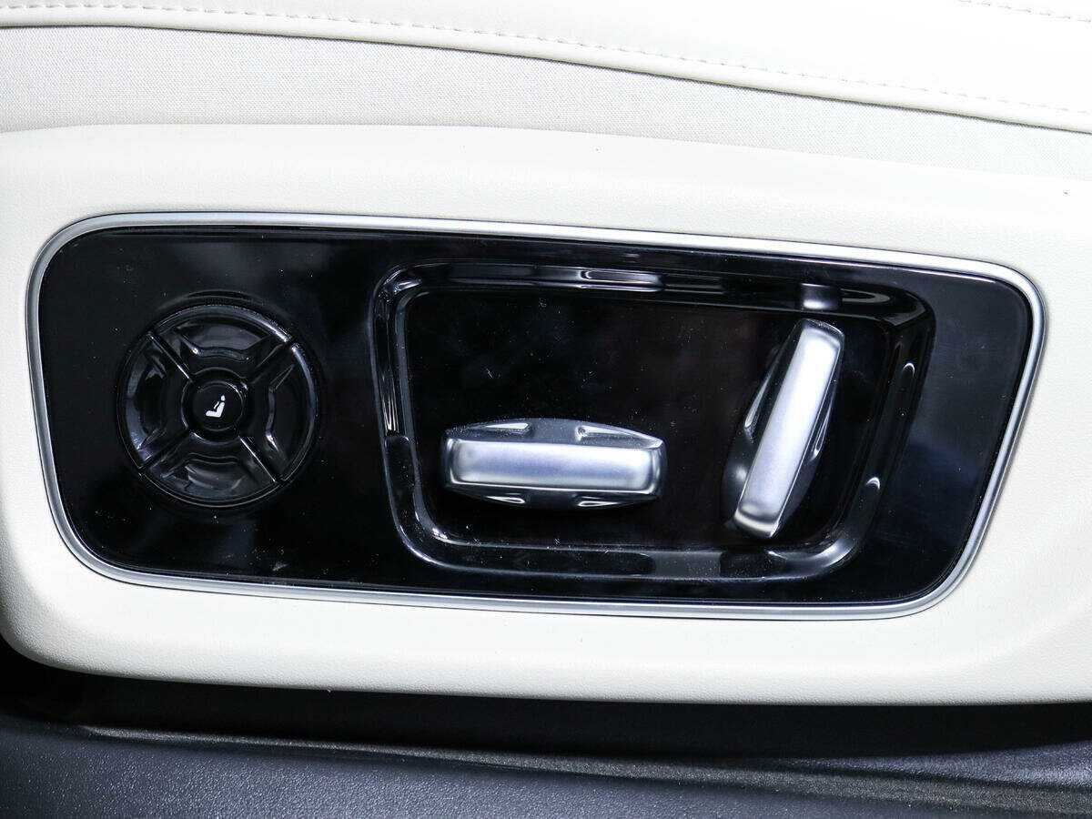 LiXiang L7 2024 года с пробегом. Фото: #16