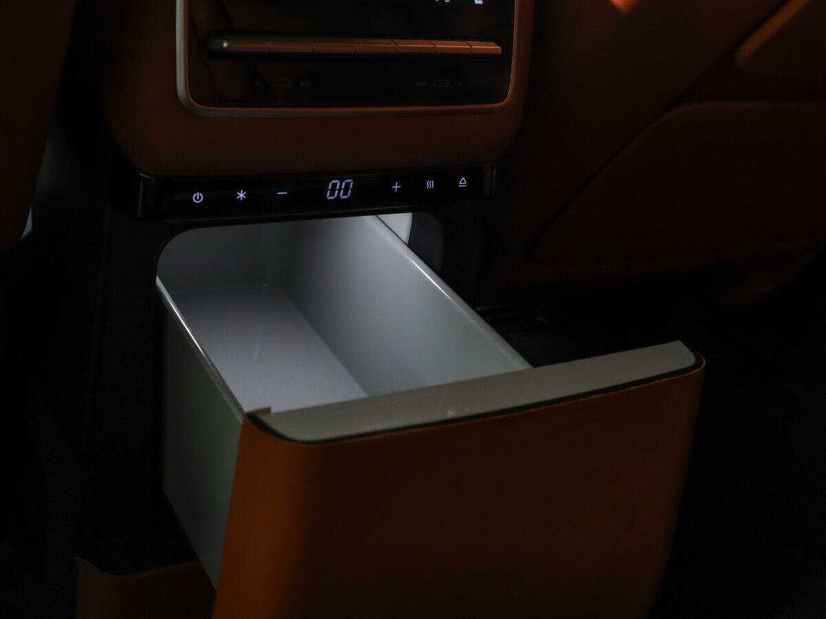 LiXiang L9 2023 года с пробегом. Фото: #17