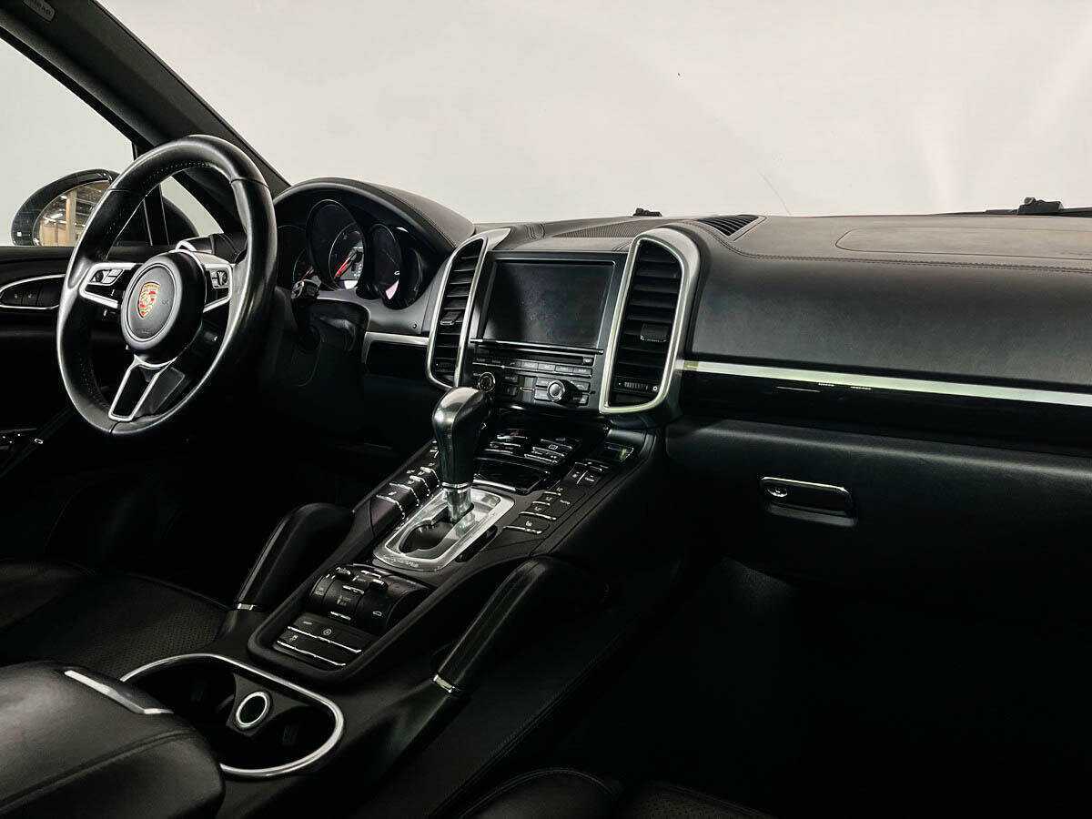 Porsche Cayenne 2015 года с пробегом. Фото: #8