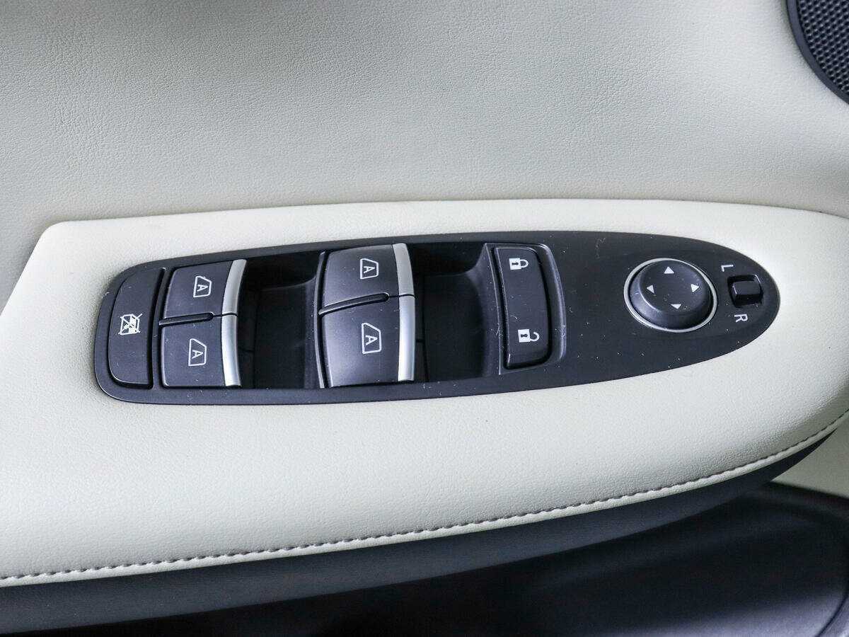 Infiniti QX50 2018 года с пробегом. Фото: #13