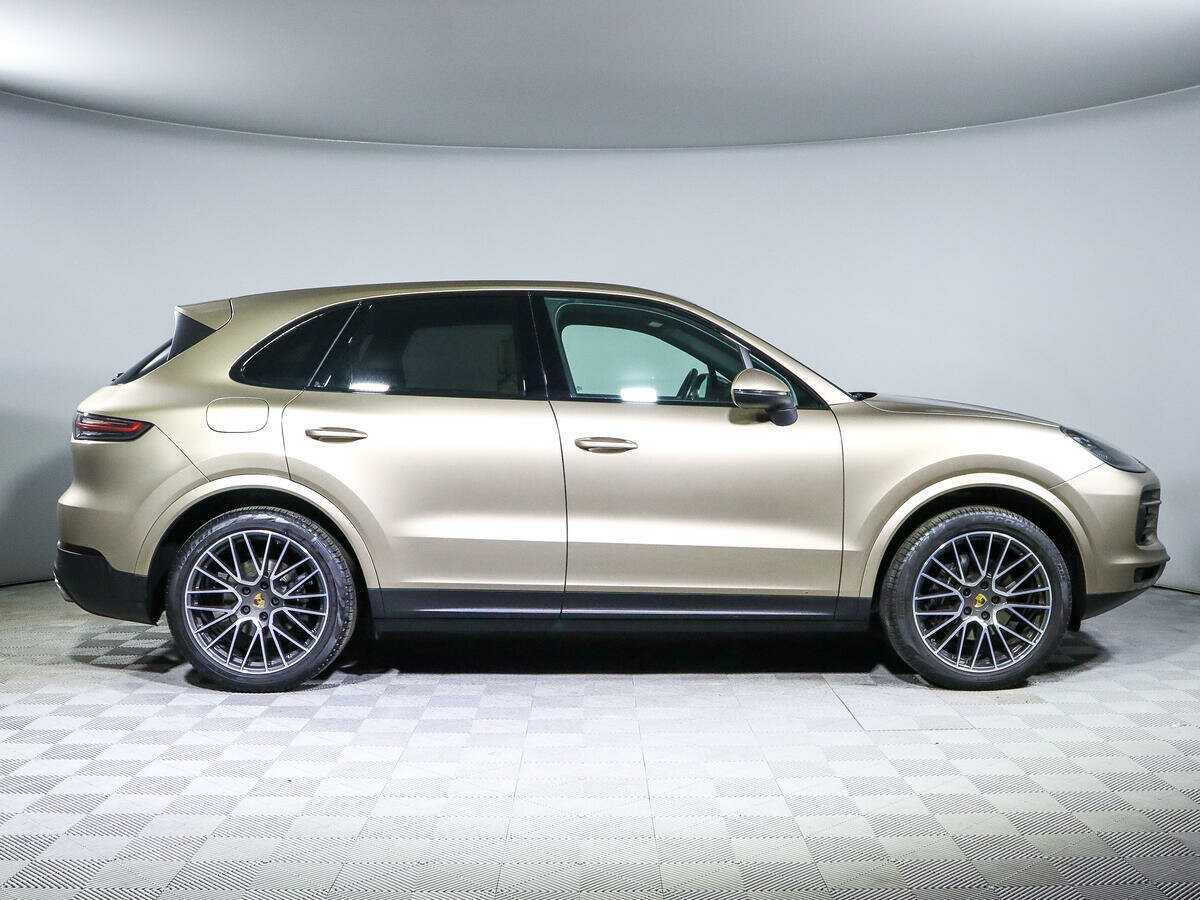 Porsche Cayenne 2018 года с пробегом. Фото: #2