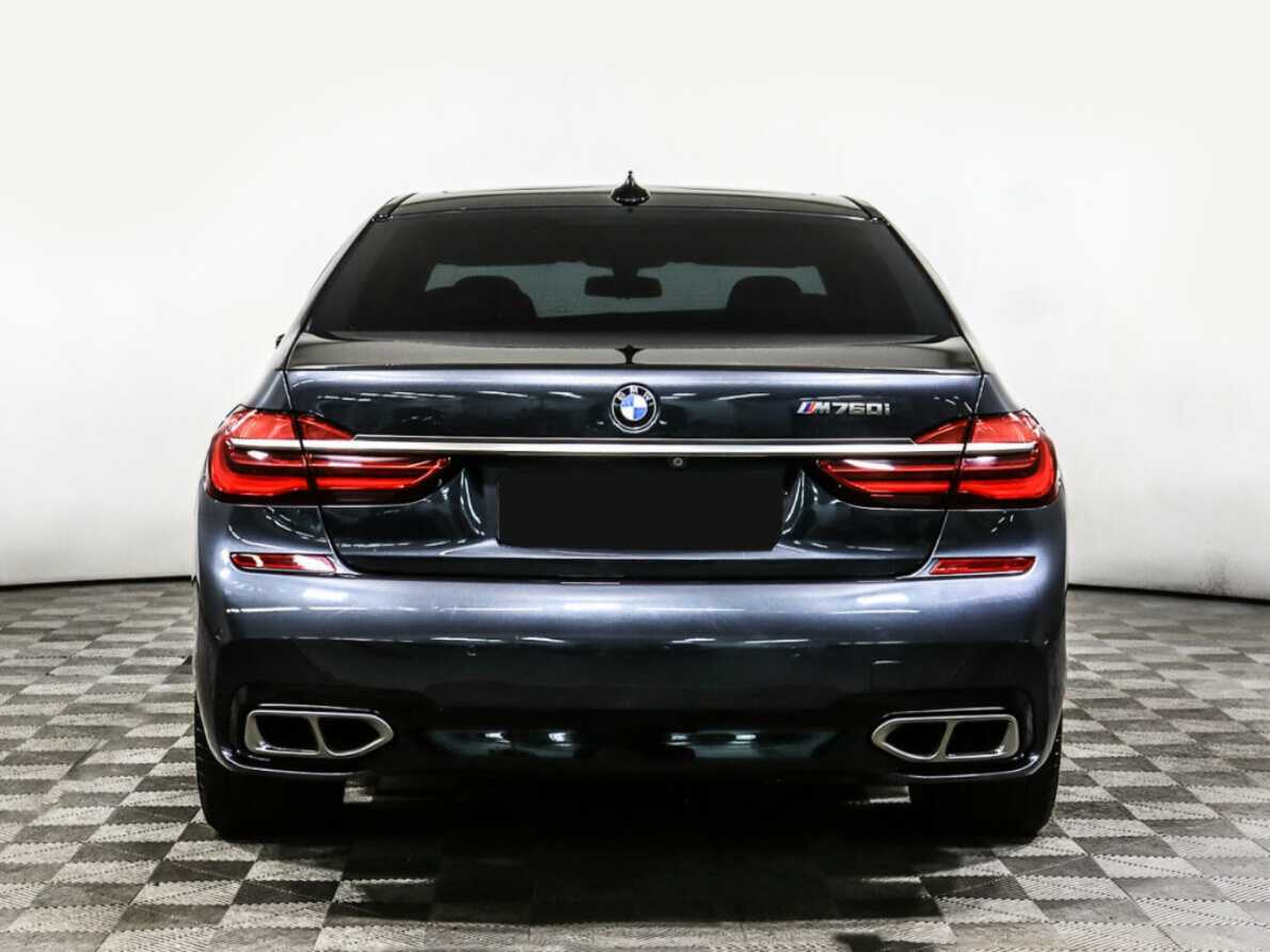 BMW 7 серии 2017 года с пробегом. Фото: #4