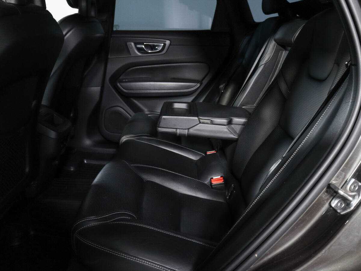 Volvo XC60 2018 года с пробегом. Фото: #7