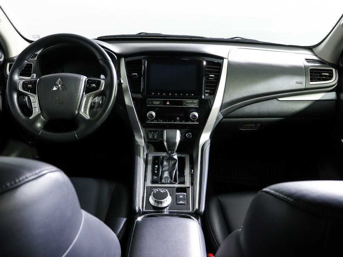 Mitsubishi Pajero Sport 2021 года с пробегом. Фото: #9