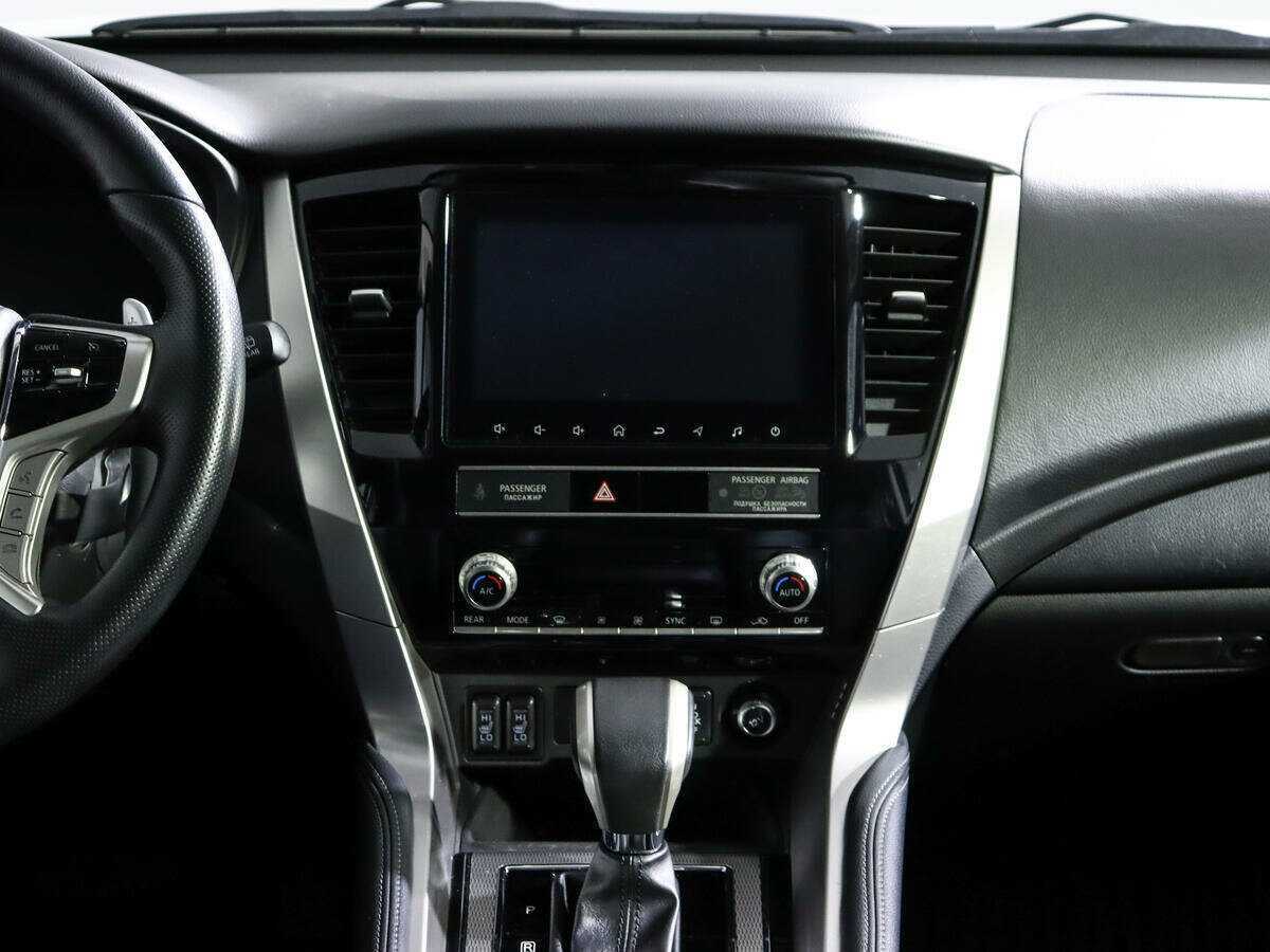 Mitsubishi Pajero Sport 2021 года с пробегом. Фото: #10