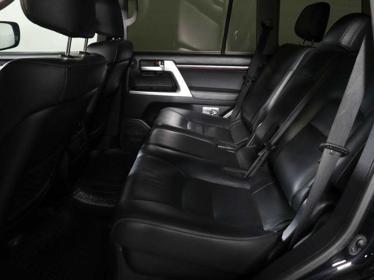 Toyota Land Cruiser 2019 года с пробегом. Фото: #7
