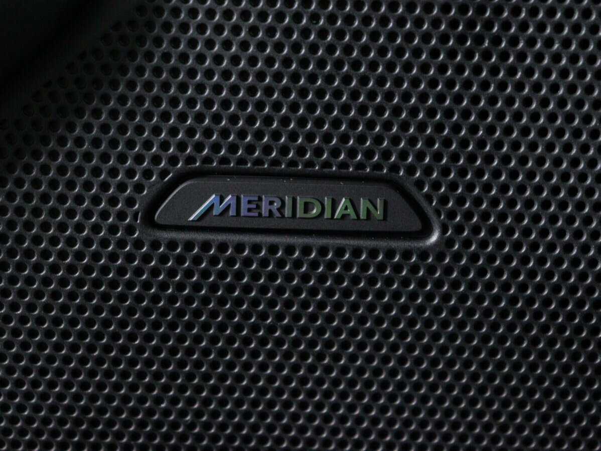 Land Rover Range Rover Velar 2020 года с пробегом. Фото: #15