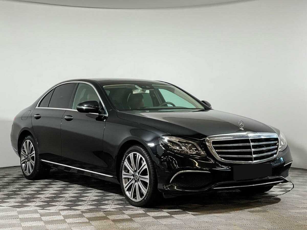 Mercedes-Benz E-Класс 2018 года с пробегом. Фото: #2