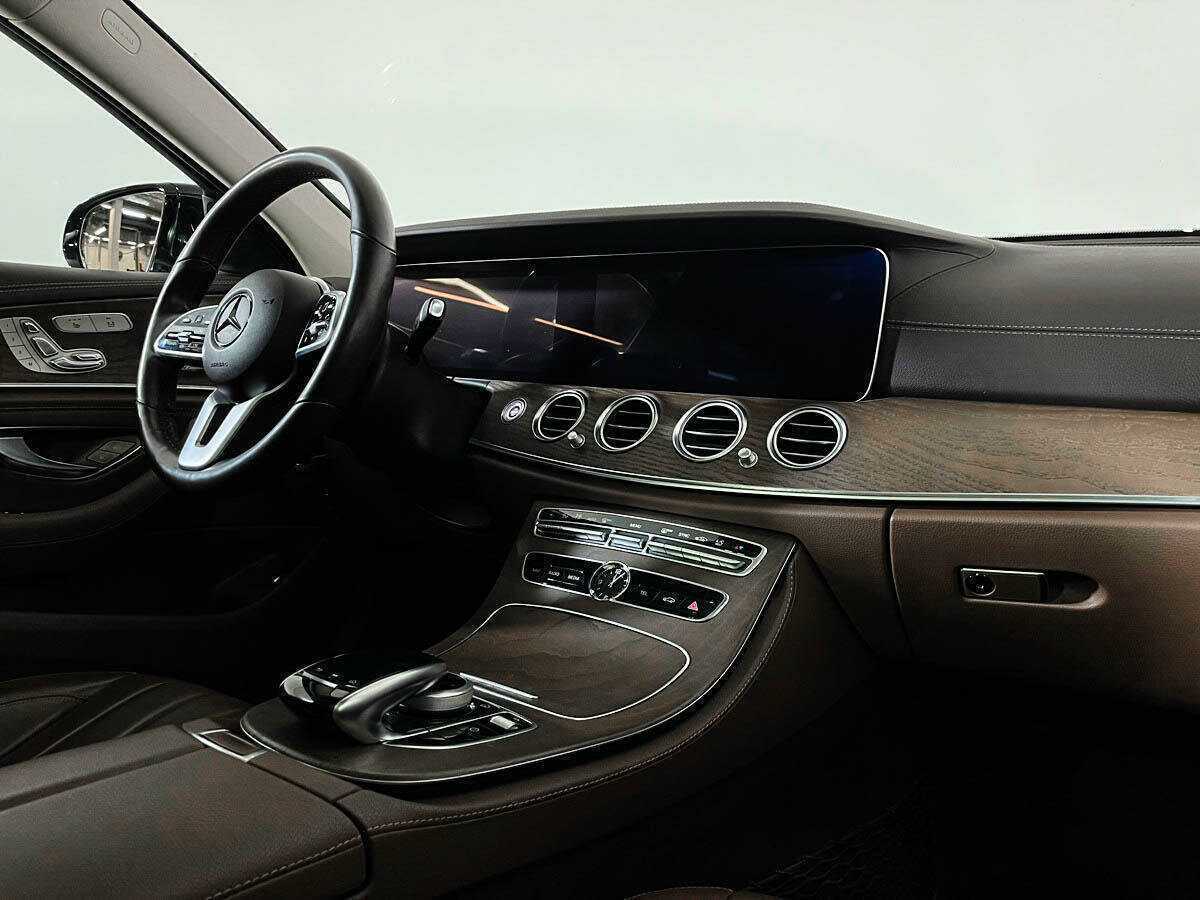 Mercedes-Benz E-Класс 2018 года с пробегом. Фото: #8
