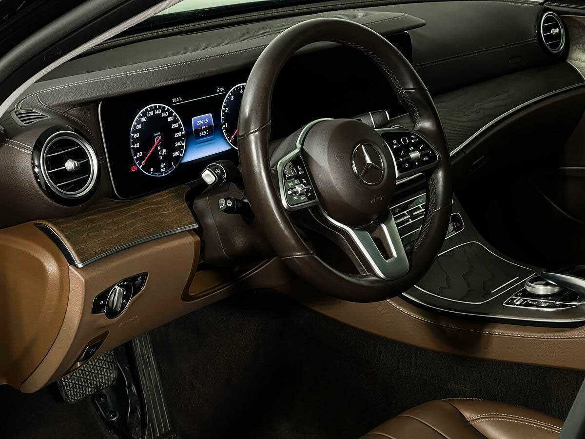 Mercedes-Benz E-Класс 2018 года с пробегом. Фото: #12