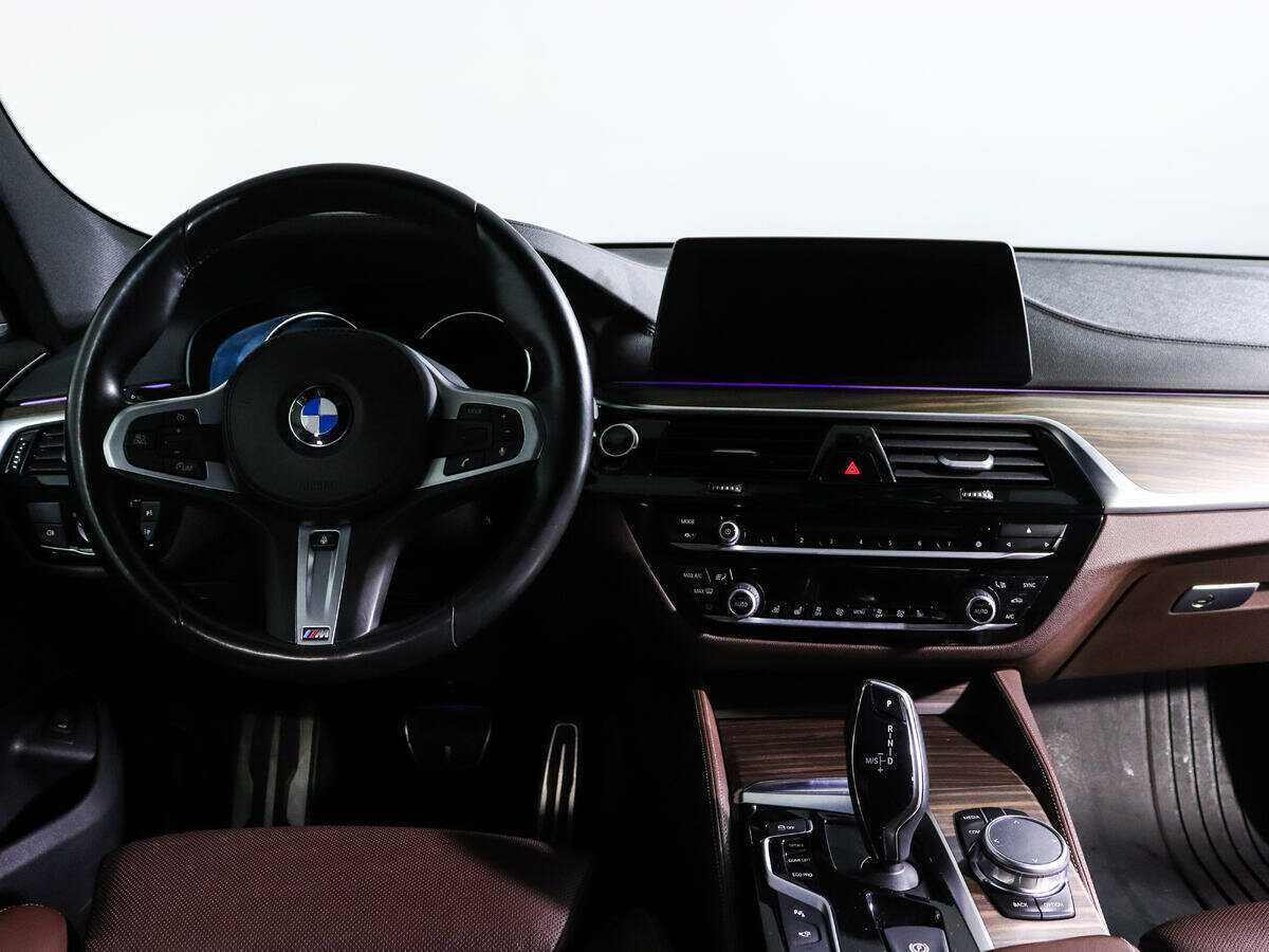 BMW 6 серии 2018 года с пробегом. Фото: #11