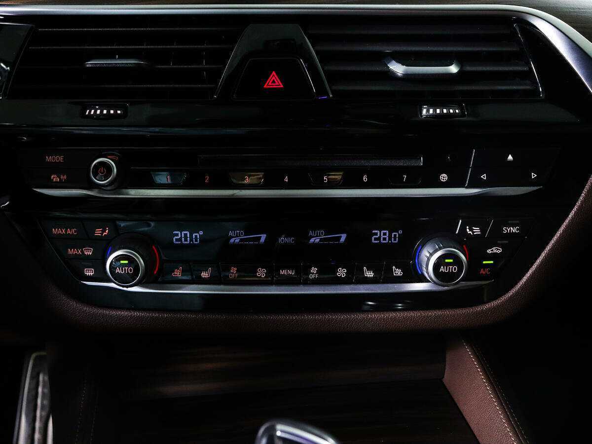 BMW 6 серии 2018 года с пробегом. Фото: #18