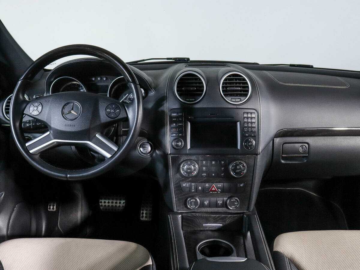 Mercedes-Benz GL-Класс 2012 года с пробегом. Фото: #11