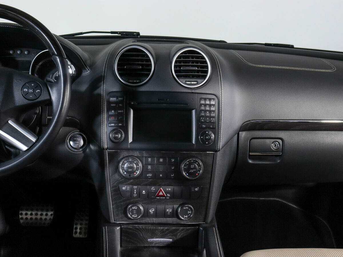 Mercedes-Benz GL-Класс 2012 года с пробегом. Фото: #12