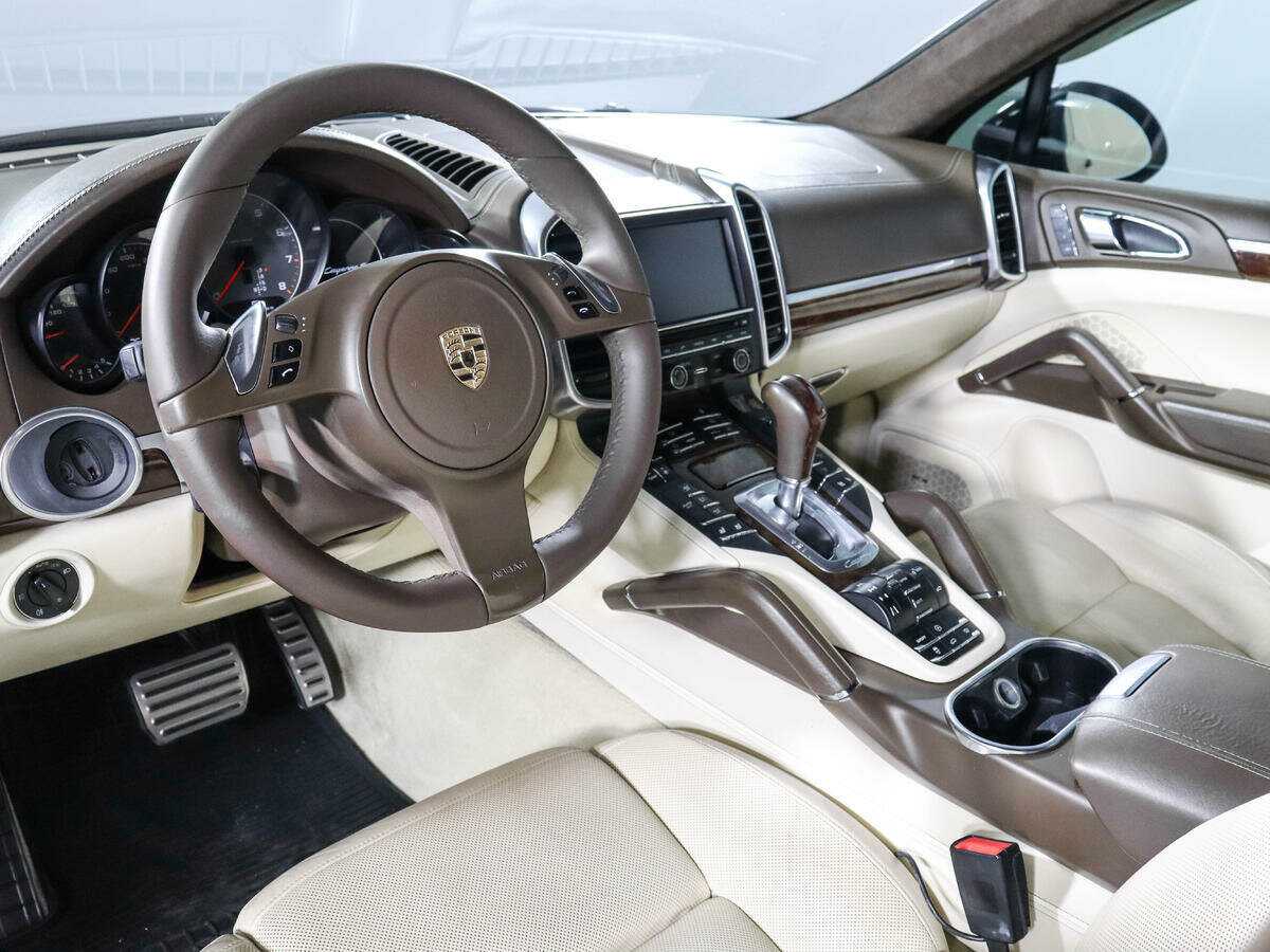 Porsche Cayenne 2011 года с пробегом. Фото: #11