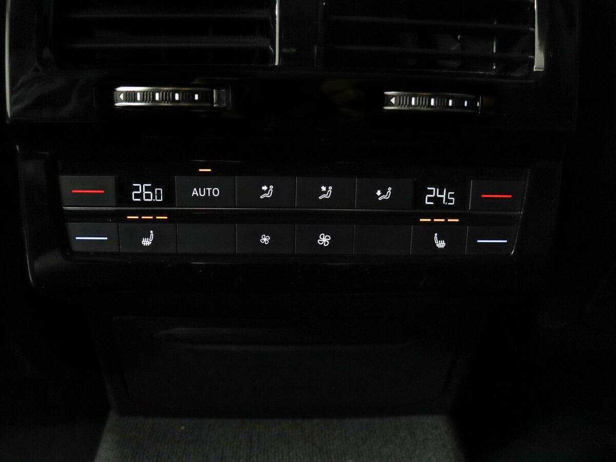 Volkswagen Touareg 2019 года с пробегом. Фото: #15