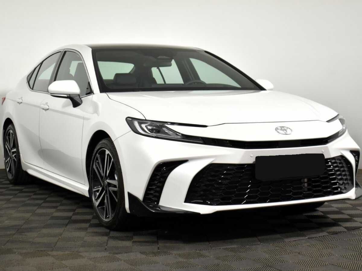 Toyota Camry 2024 года с пробегом. Фото: #2