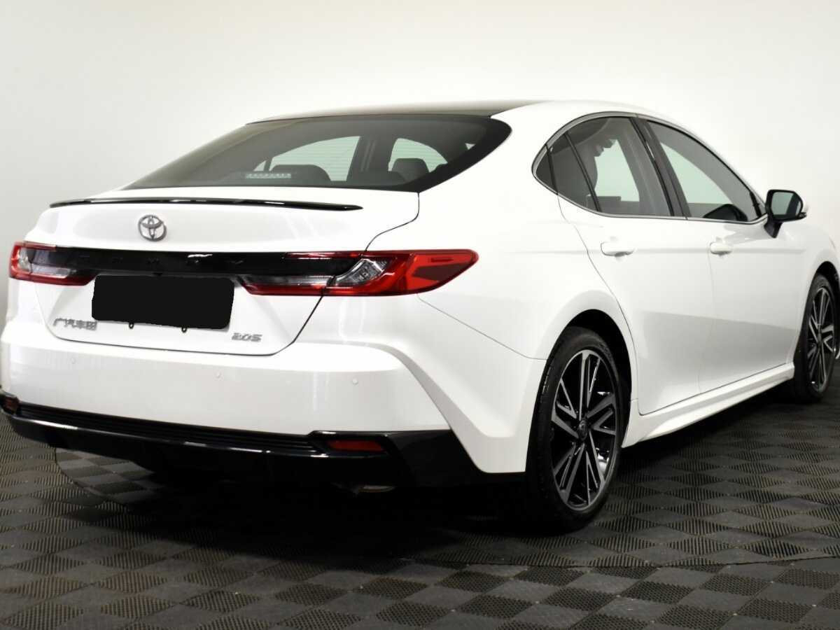 Toyota Camry 2024 года с пробегом. Фото: #3
