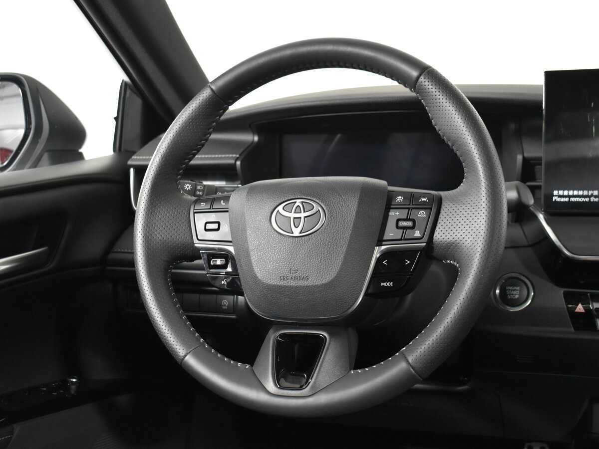 Toyota Camry 2024 года с пробегом. Фото: #10