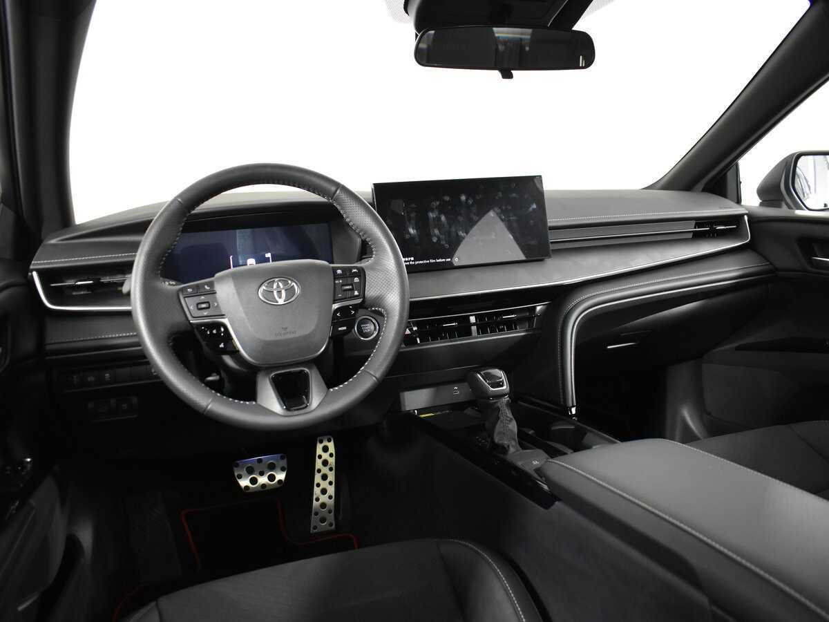 Toyota Camry 2024 года с пробегом. Фото: #12