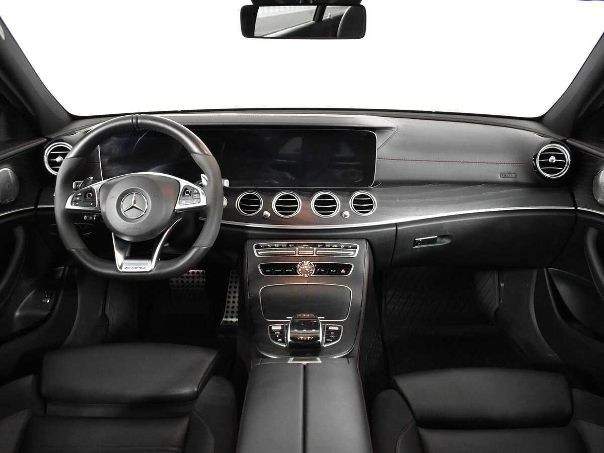 Mercedes-Benz E-Класс AMG 2018 года с пробегом. Фото: #12