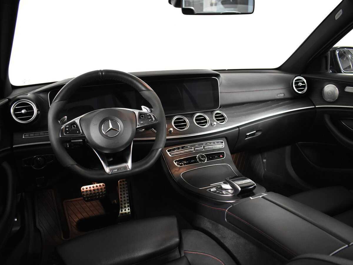 Mercedes-Benz E-Класс AMG 2018 года с пробегом. Фото: #13